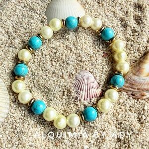 Alquimia Turquoise and Cream Pearl Bracelet